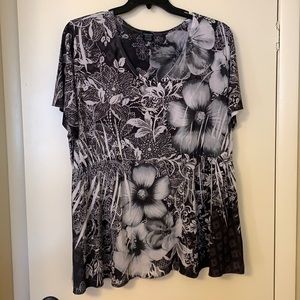 2x Short Sleeve Blouse Faded Glory